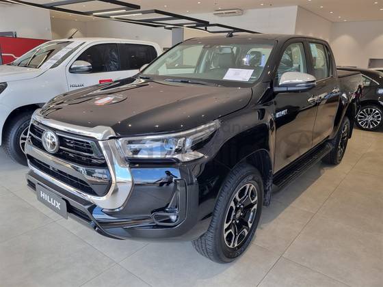 TOYOTA HILUX 2.8 D-4D TURBO DIESEL CD SR 4X4 AUTOMÁTICO
